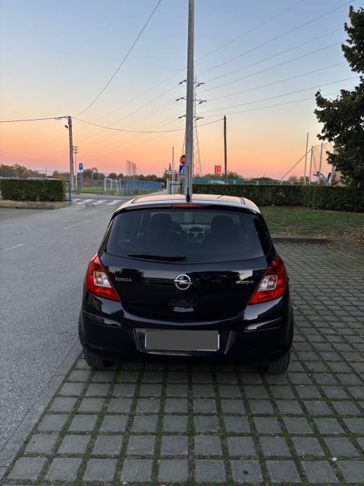 Opel Corsa 1,2 16V, fotografija 2