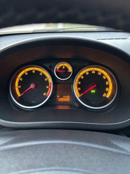 Opel Corsa 1,2 16V, fotografija 10