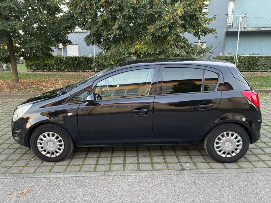 Opel Corsa 1,2 16V, fotografija 4