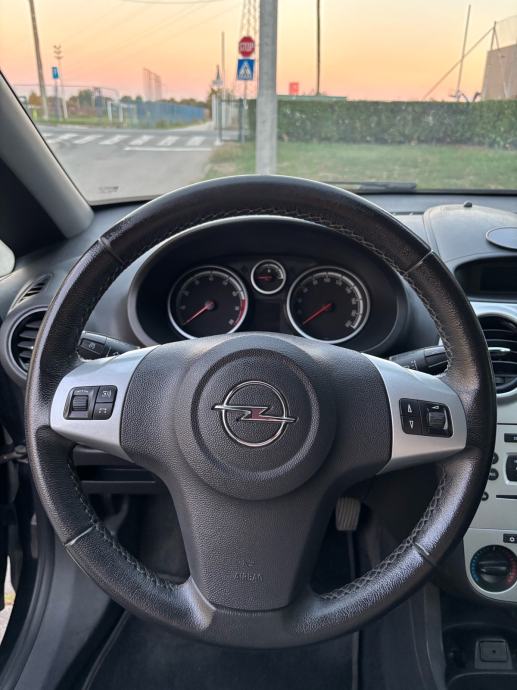 Opel Corsa 1,2 16V, fotografija 8