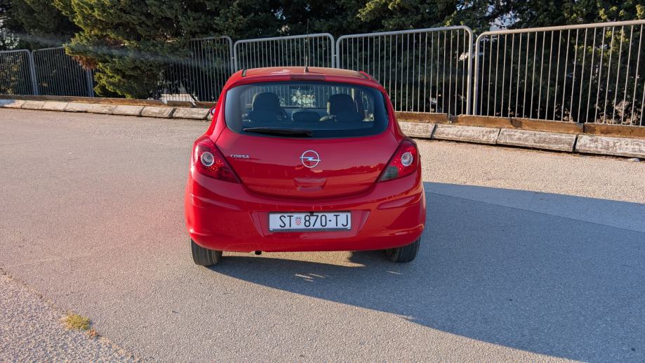 Opel Corsa 1,2 16V, fotografija 2