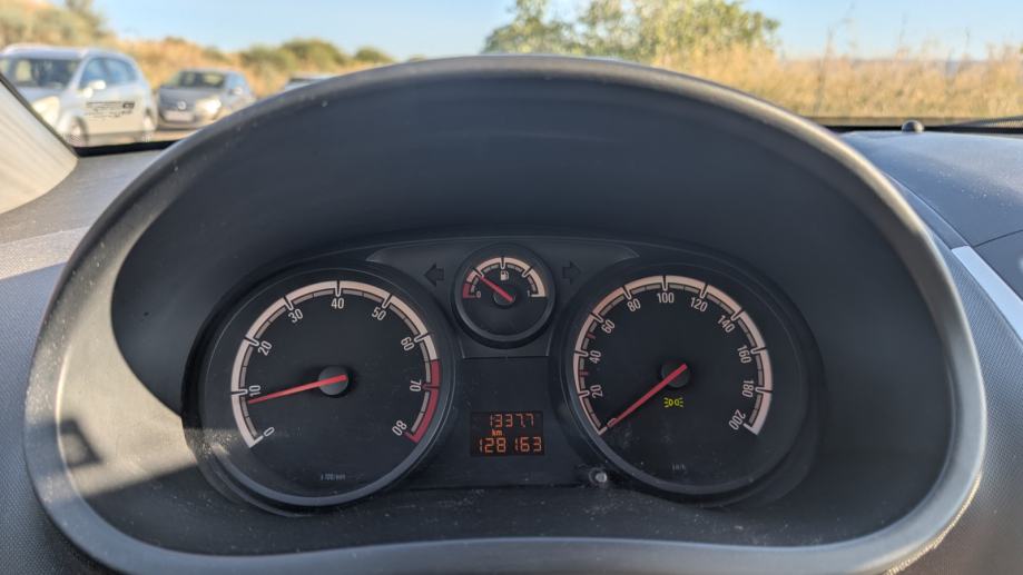 Opel Corsa 1,2 16V, fotografija 11
