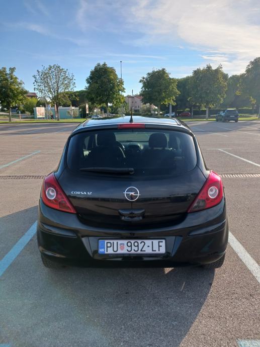 Opel Corsa 1.2 benzin – 2011. – 177.000 km – 3.400 €, fotografija 5