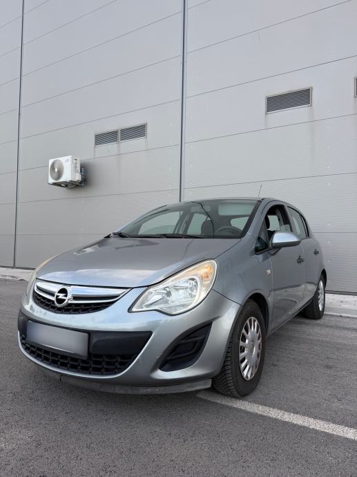 OPEL CORSA 1.2 *COSMO* *HR VOZILO* *REDIZAJN* *REG 03/27*, fotografija 2