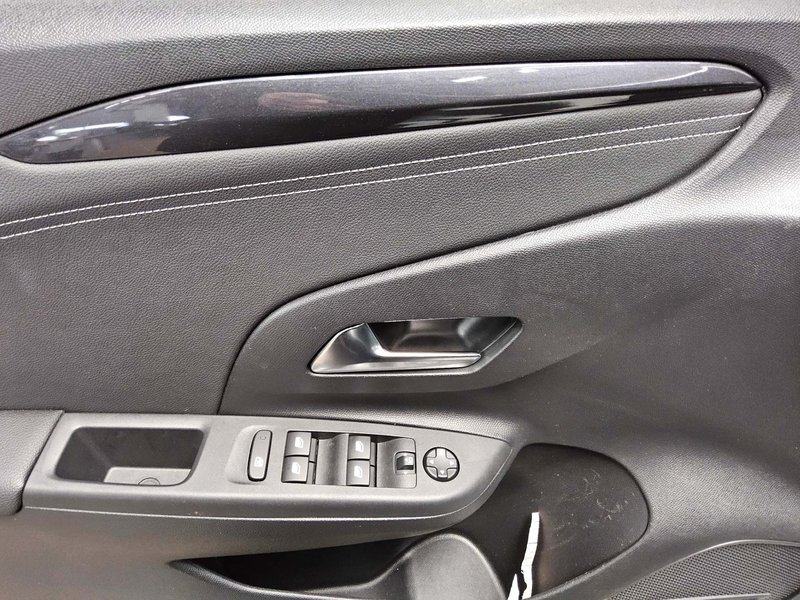 Opel Corsa 1.2 Elegance • LED • digitalni instrumenti, fotografija 10