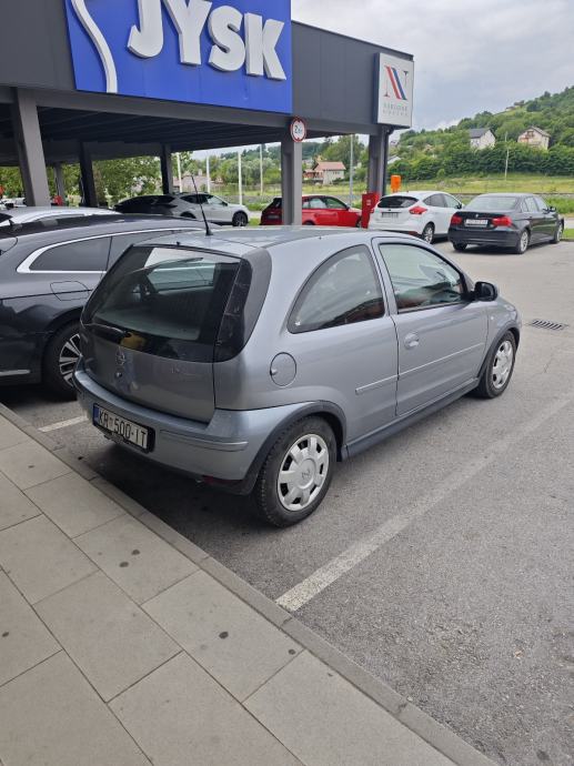 Opel Corsa 1,2 TVIN sport, fotografija 3