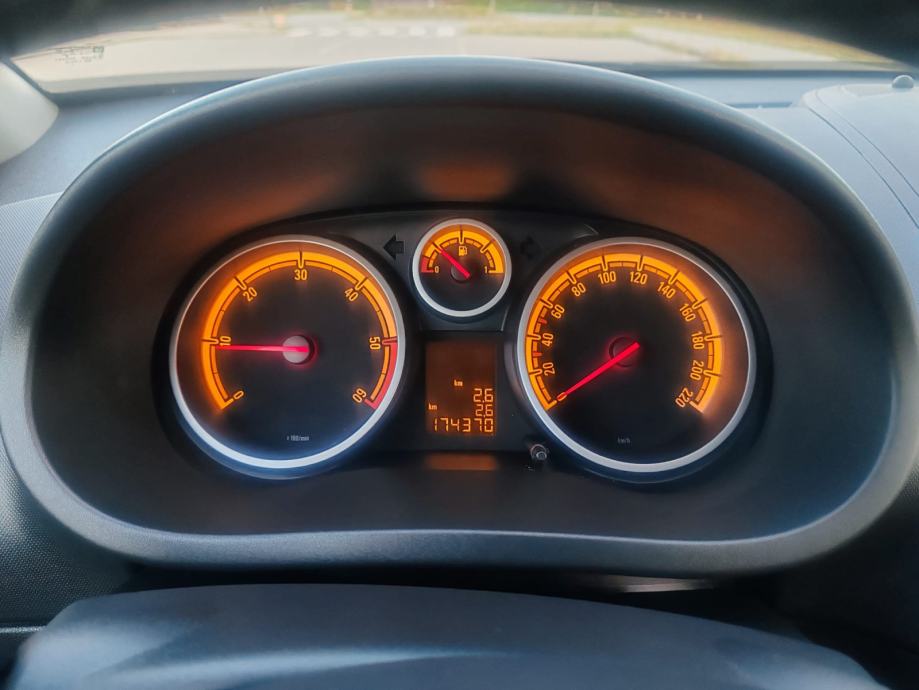 Opel Corsa 1,3 CDTI 2012g, 174000 km, kartice do 36 rata, fotografija 18
