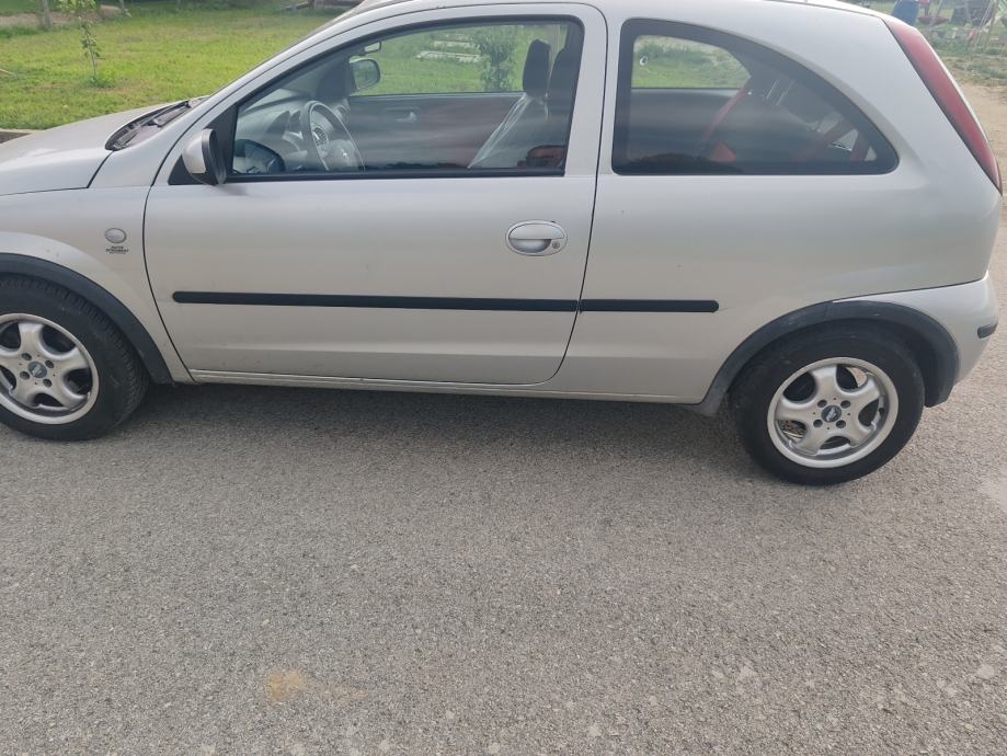 Opel Corsa 1,3 CDTI, fotografija 9