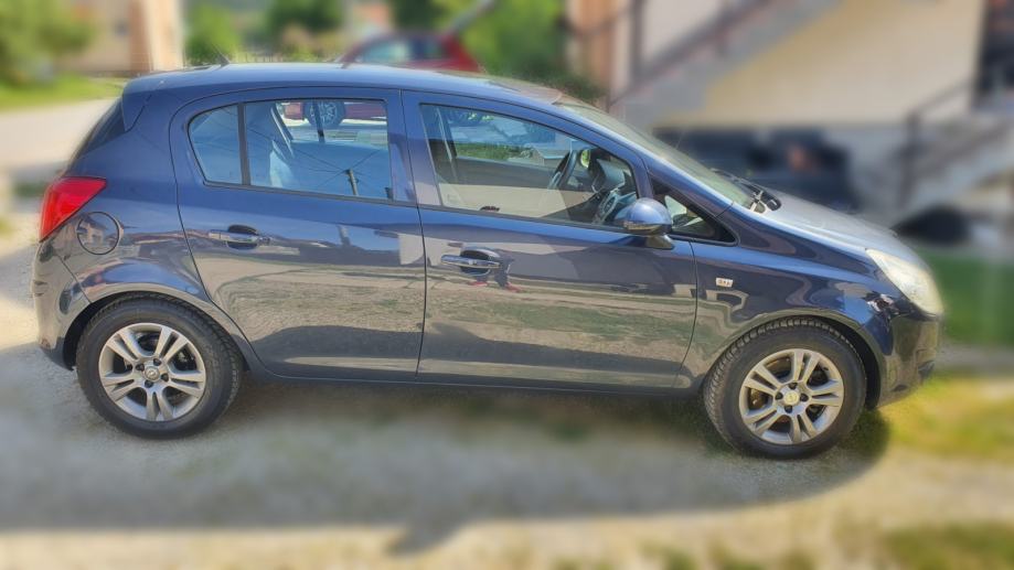Opel Corsa 1,3 CDTI (KLIMA), fotografija 6