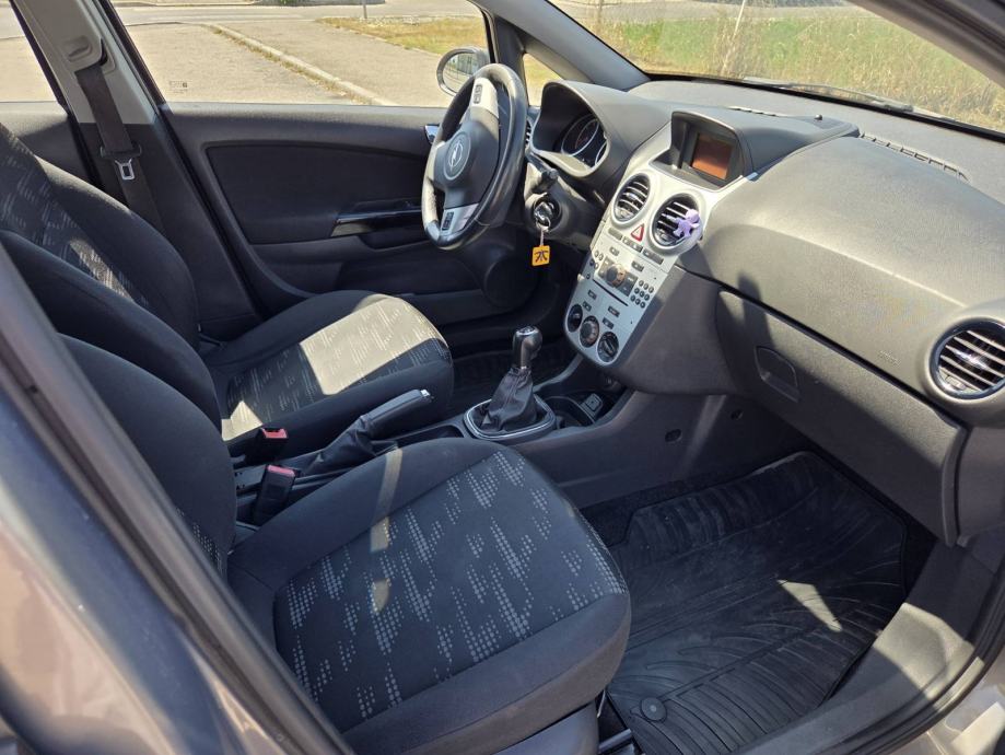 Opel Corsa 1,3 CDTI, 2011, 70kW, 5/2027, 2 seta kotača, fotografija 15