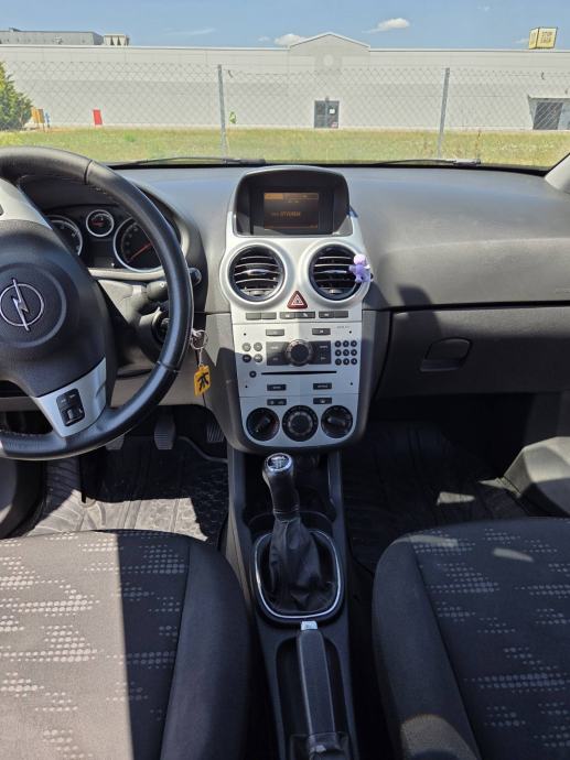 Opel Corsa 1,3 CDTI, 2011, 70kW, 5/2027, 2 seta kotača, fotografija 13