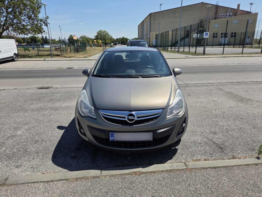 Opel Corsa 1,3 CDTI, 2011, 70kW, 5/2027, 2 seta kotača, fotografija 3