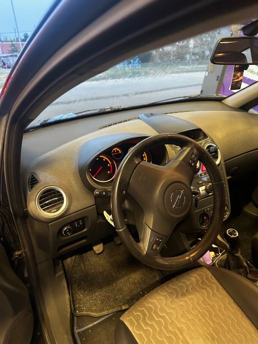 Opel Corsa 1,3 CDTI, fotografija 5