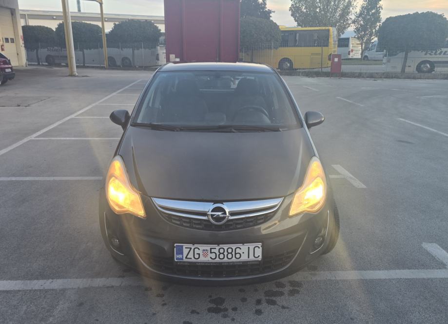 Opel Corsa 1,3 CDTI, fotografija 2