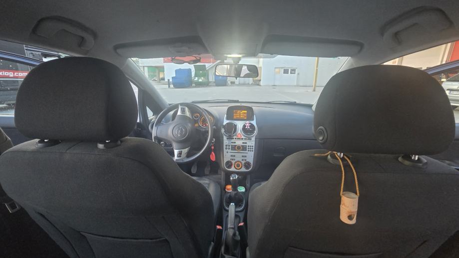 Opel Corsa 1,3 CDTI, fotografija 11