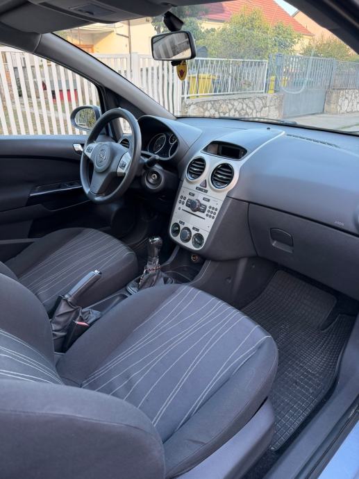 Opel Corsa 1,3 CDTI, fotografija 6
