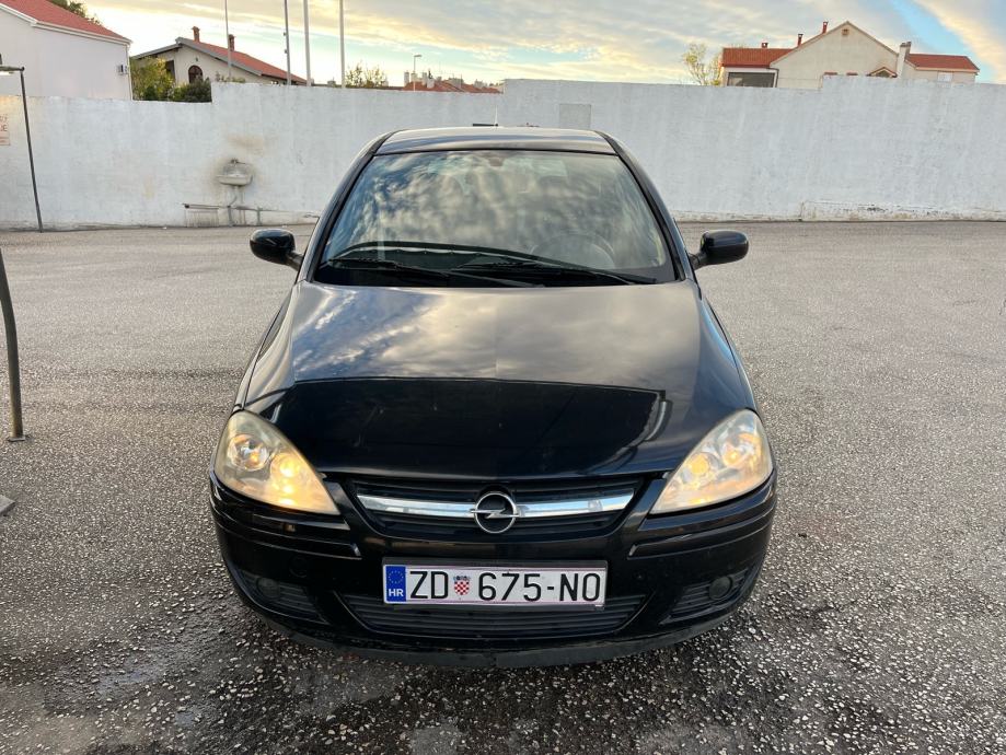 Opel Corsa 1,3 CDTI Klima, MF volan, El. Podizači, fotografija 3