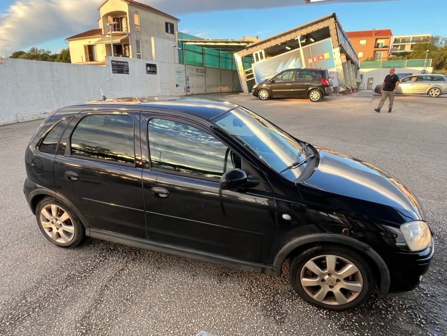 Opel Corsa 1,3 CDTI Klima, MF volan, El. Podizači, fotografija 4