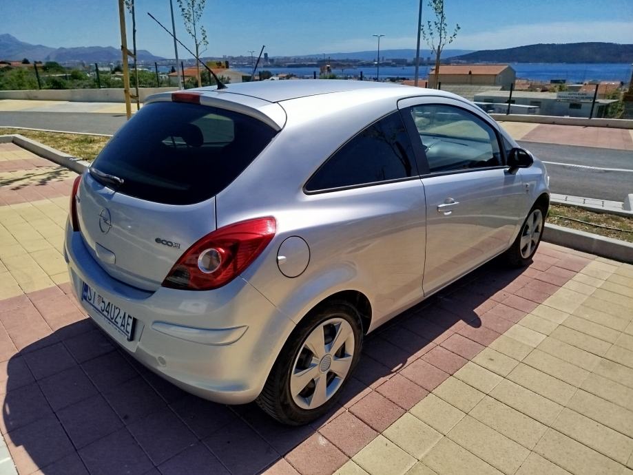 Opel Corsa 1.3 CDTI, štedljiv, 70 kW, REG 01/27, CarPlay/Navi/HF, fotografija 2