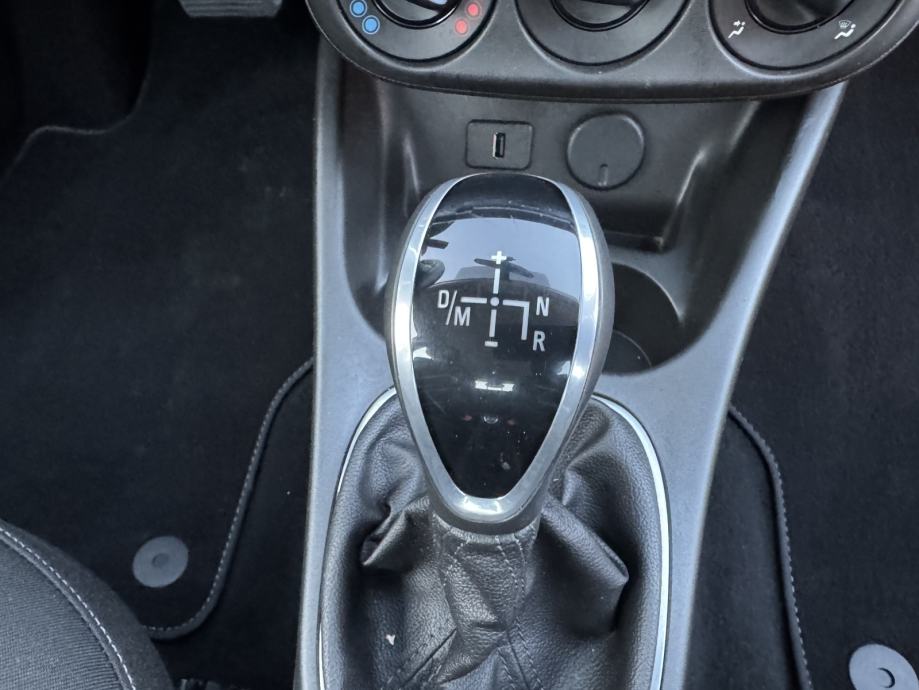 Opel Corsa 1,4 - AUTOMATIK = 111 000 km = Kupljen nov u HR, fotografija 8