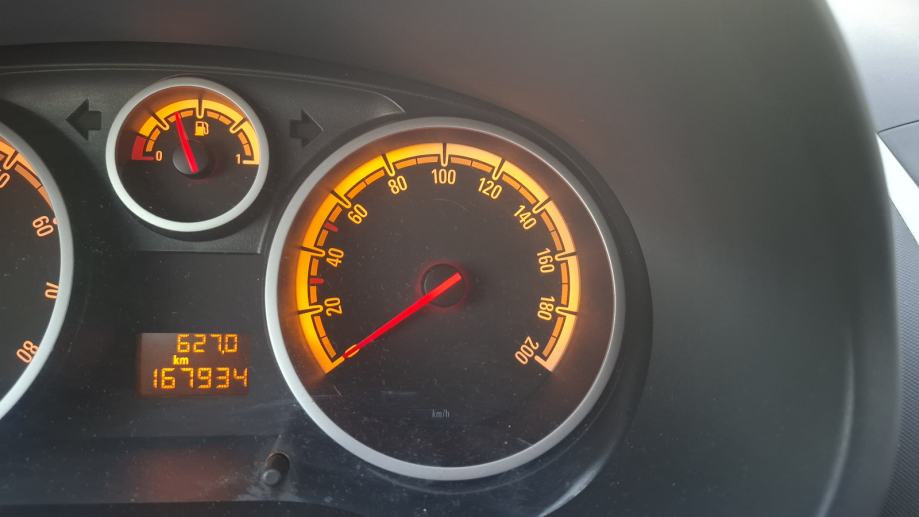 Opel Corsa 1,4 benzin, 16V, 66 kW, 2007. - 168.000 km, fotografija 5