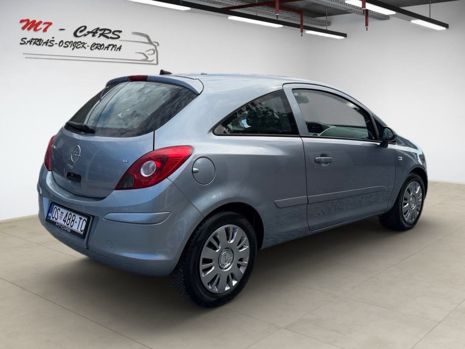 Opel Corsa 1.4 benzin // Registriran g. dana // očuvan, fotografija 5