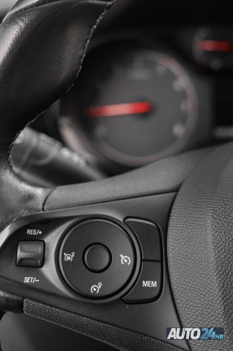 Opel Corsa 1,5 D EDITION|RATA 94 €|HR AUTO|1. VLASNIK|SERVISNA|, fotografija 18