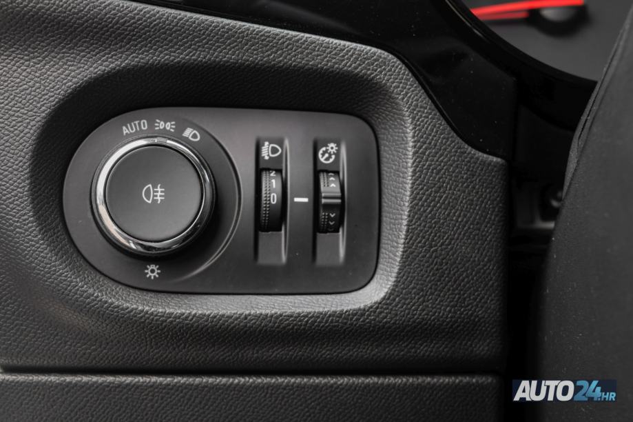 Opel Corsa 1,5 D EDITION|RATA 94 €|HR AUTO|1. VLASNIK|SERVISNA|, fotografija 20