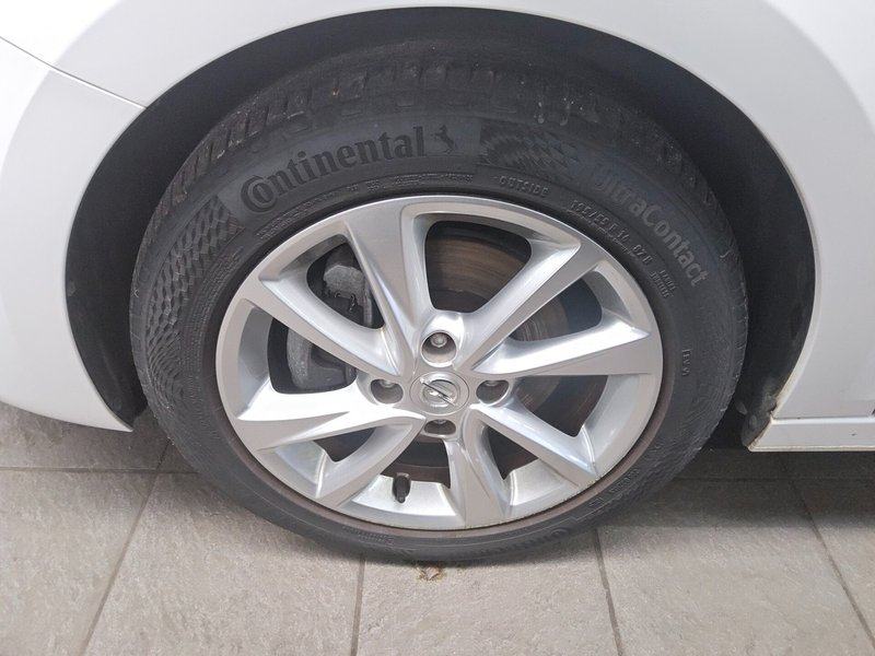 Opel Corsa 1.5 D Elegance • Full LED, fotografija 11