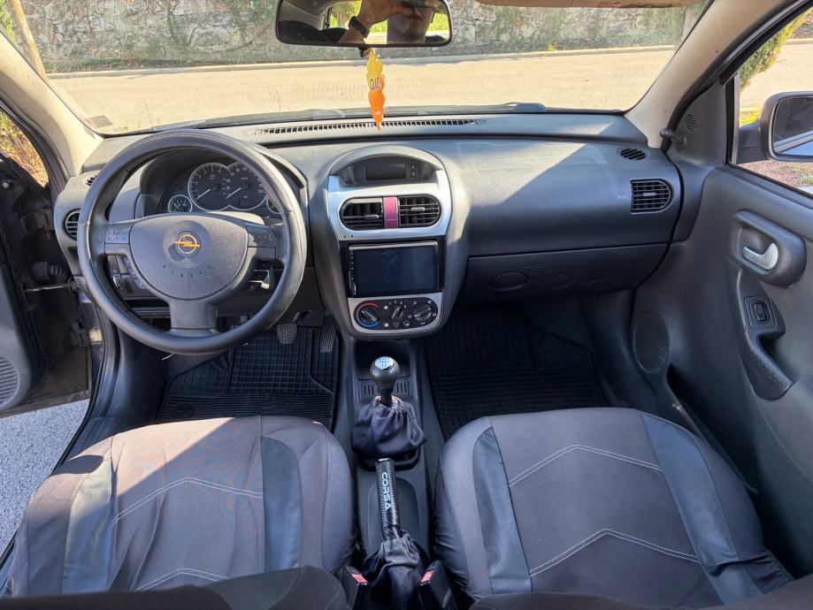 Opel Corsa 1,7 CDTI, fotografija 8