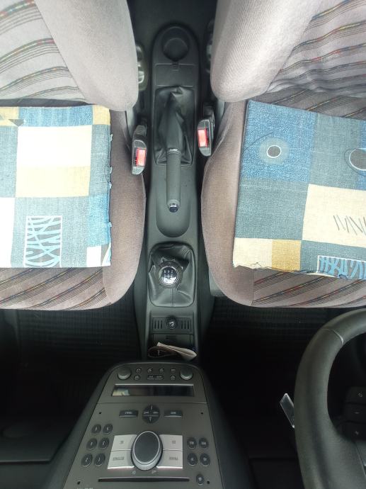 Opel Corsa 1,7 CDTI, fotografija 8