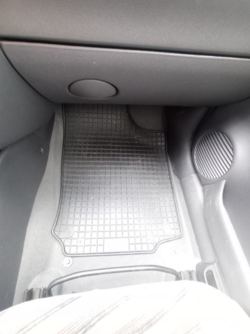Opel Corsa 1,7 CDTI, fotografija 11