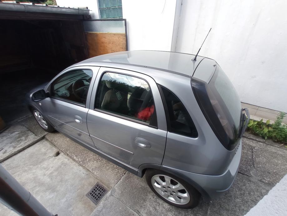 Opel Corsa 1,7 CDTI, fotografija 2