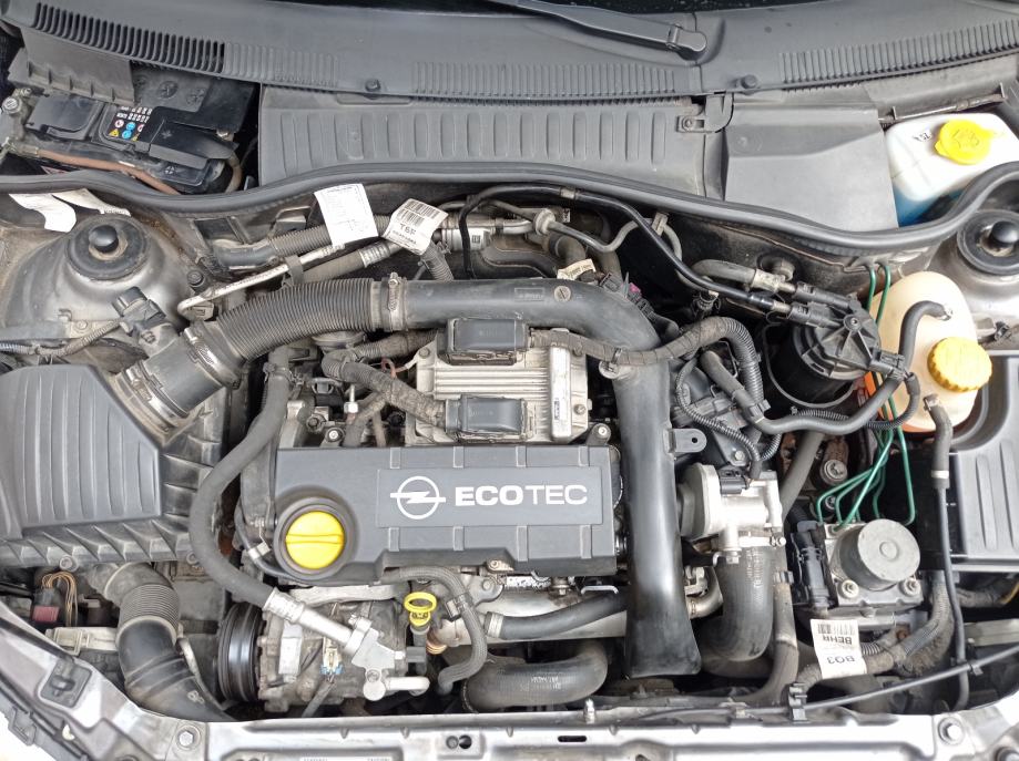 Opel Corsa 1,7 CDTI, fotografija 14