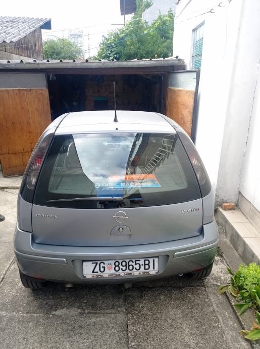 Opel Corsa 1,7 CDTI, fotografija 3