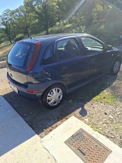 Opel Corsa 1,7, fotografija 3