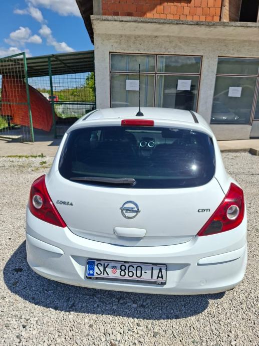 Opel Corsa S - D, fotografija 2