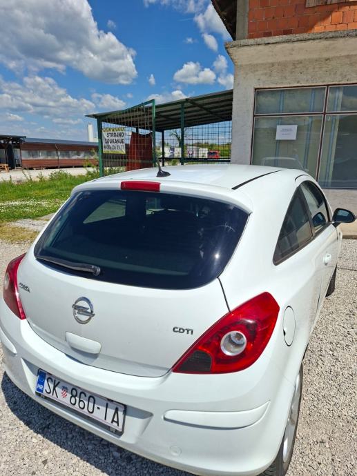 Opel Corsa S - D, fotografija 6