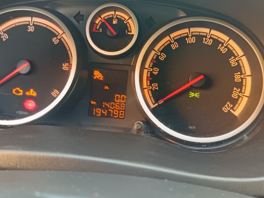 Opel Corsa S - D, fotografija 9