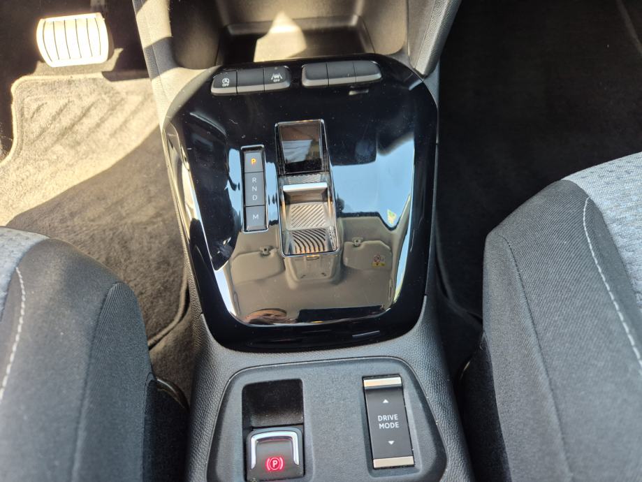 Opel Corsa Edition 1,2 100 - Automatik, fotografija 16