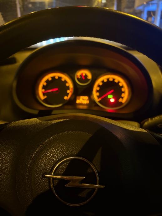 Opel Corsa OPC line, fotografija 9