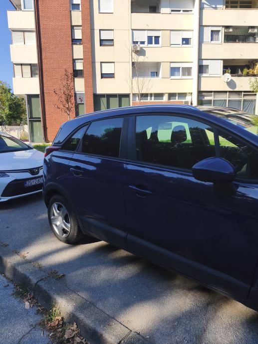 Opel Crossland 1.2, fotografija 8