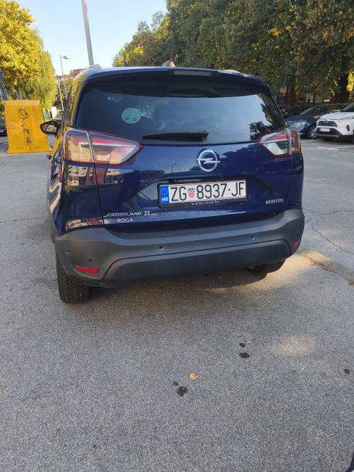 Opel Crossland 1.2, fotografija 2