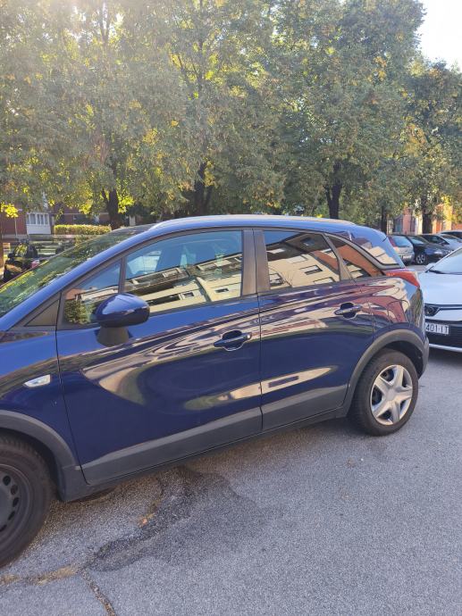 Opel Crossland 1.2, fotografija 3