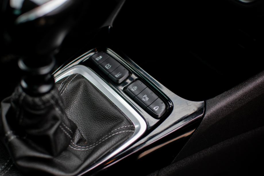 Opel Crossland X INNOVATION SAMO 60000 KM KAO NOV, fotografija 13