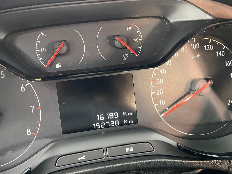 Opel Crossland 1.2 T automatik, fotografija 6