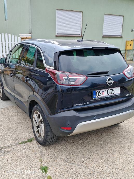 OPEL CROSSLAND X INNOVATION 1.2 T, samo 79.000 km, fotografija 2