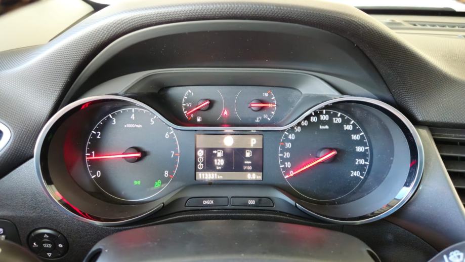 Opel Crossland 1,2 automatik,navi,keyless, kamera.RATA OD 152€, fotografija 8
