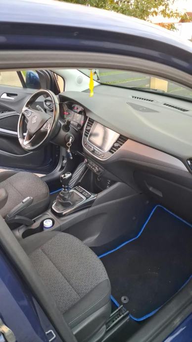 Opel Crossland 1,5 D, fotografija 6