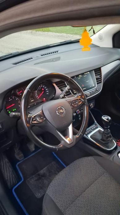 Opel Crossland 1,5 D, fotografija 4